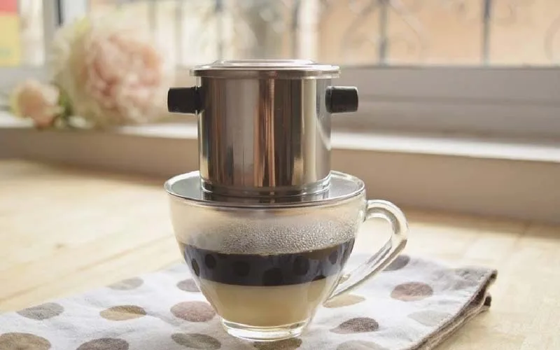 1 ly ca phe sua bao nhieu calo giai dap chi tiet cho nguoi quan tam voc dang