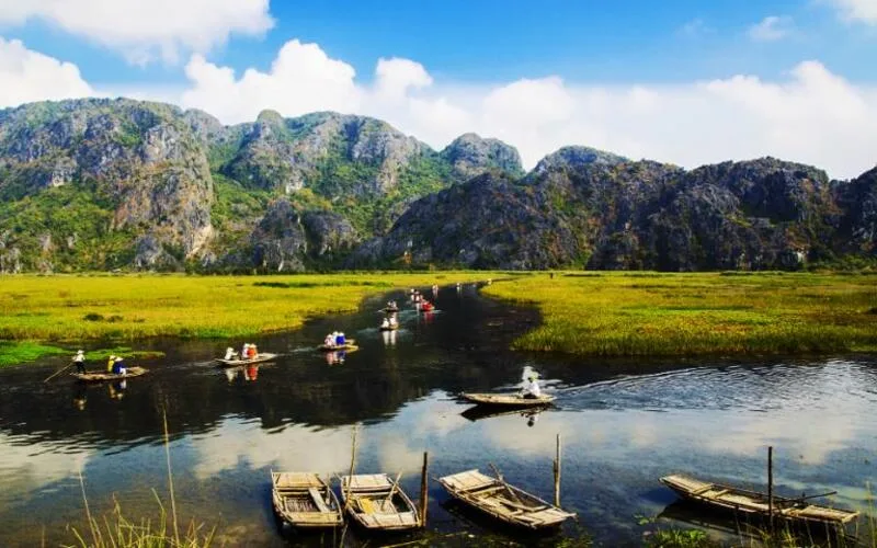 choi gi o ninh binh 2026 top dia diem check in noi tieng